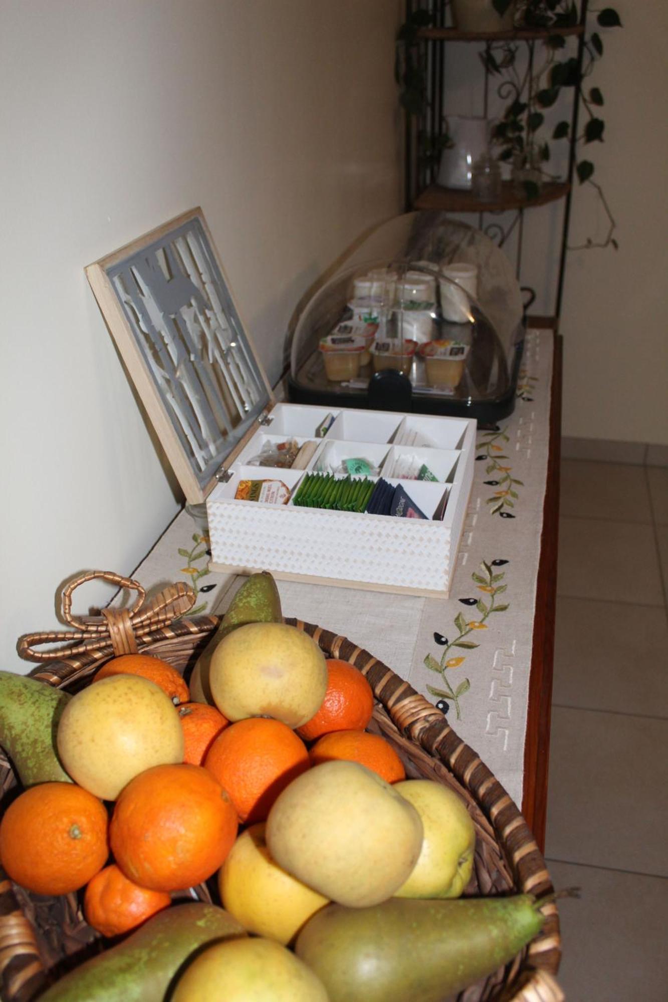 La Douce Charentaise Bed & Breakfast Merignac  ภายนอก รูปภาพ